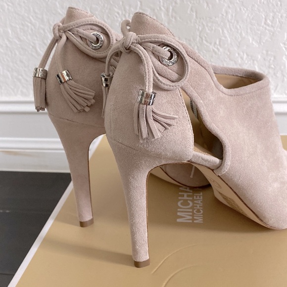 Michael Kors booties - Picture 5 of 10
